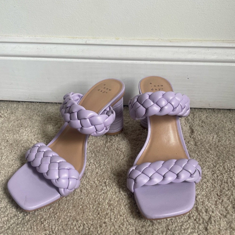 Lilac heels